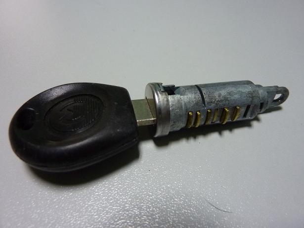 1H0 837 061E- Bombillo puerta Seat ibiza 93-99